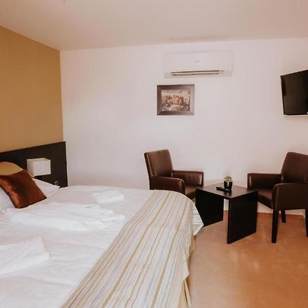 Hotel Bonaparte Košice Eksteriør billede