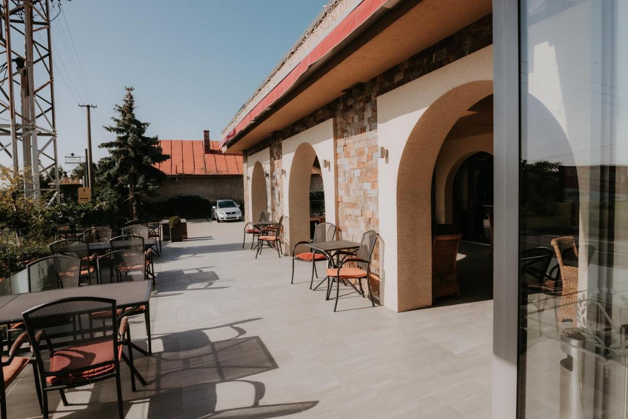 Hotel Bonaparte Košice Eksteriør billede